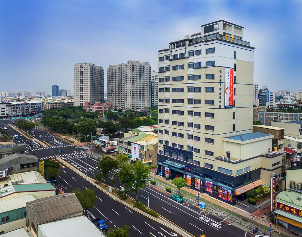 Golden Tulip Glory Fine Hotel Tainan Exterior photo